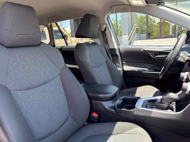 Used 2025 Toyota RAV4 XLE AWD/4WD image 20