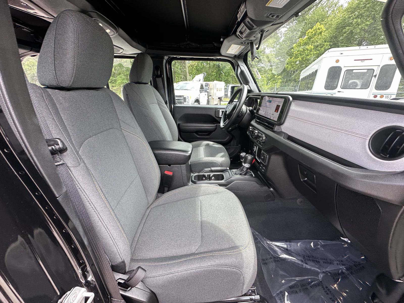 Used 2024 Jeep Wrangler Unlimited Sport AWD/4WD image 24