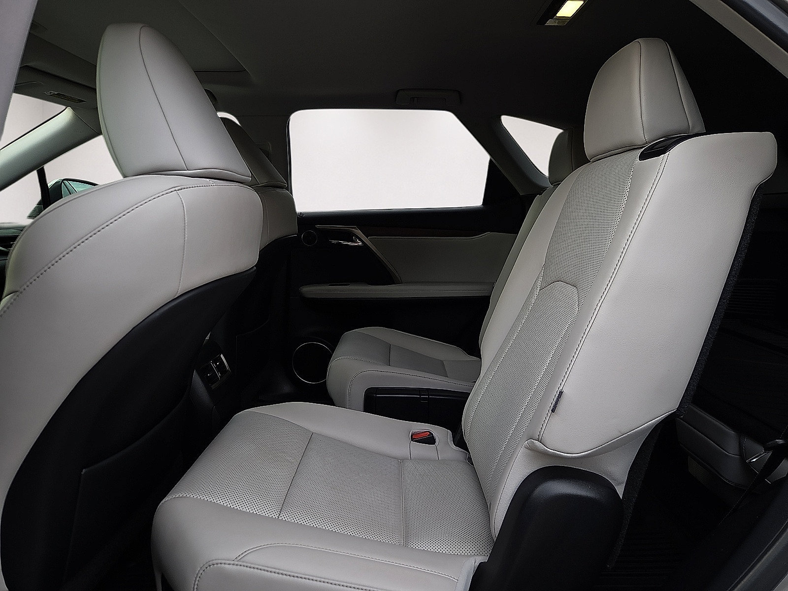 Used 2020 Lexus RX 350L Premium w/ Premium Package AWD/4WD image 10