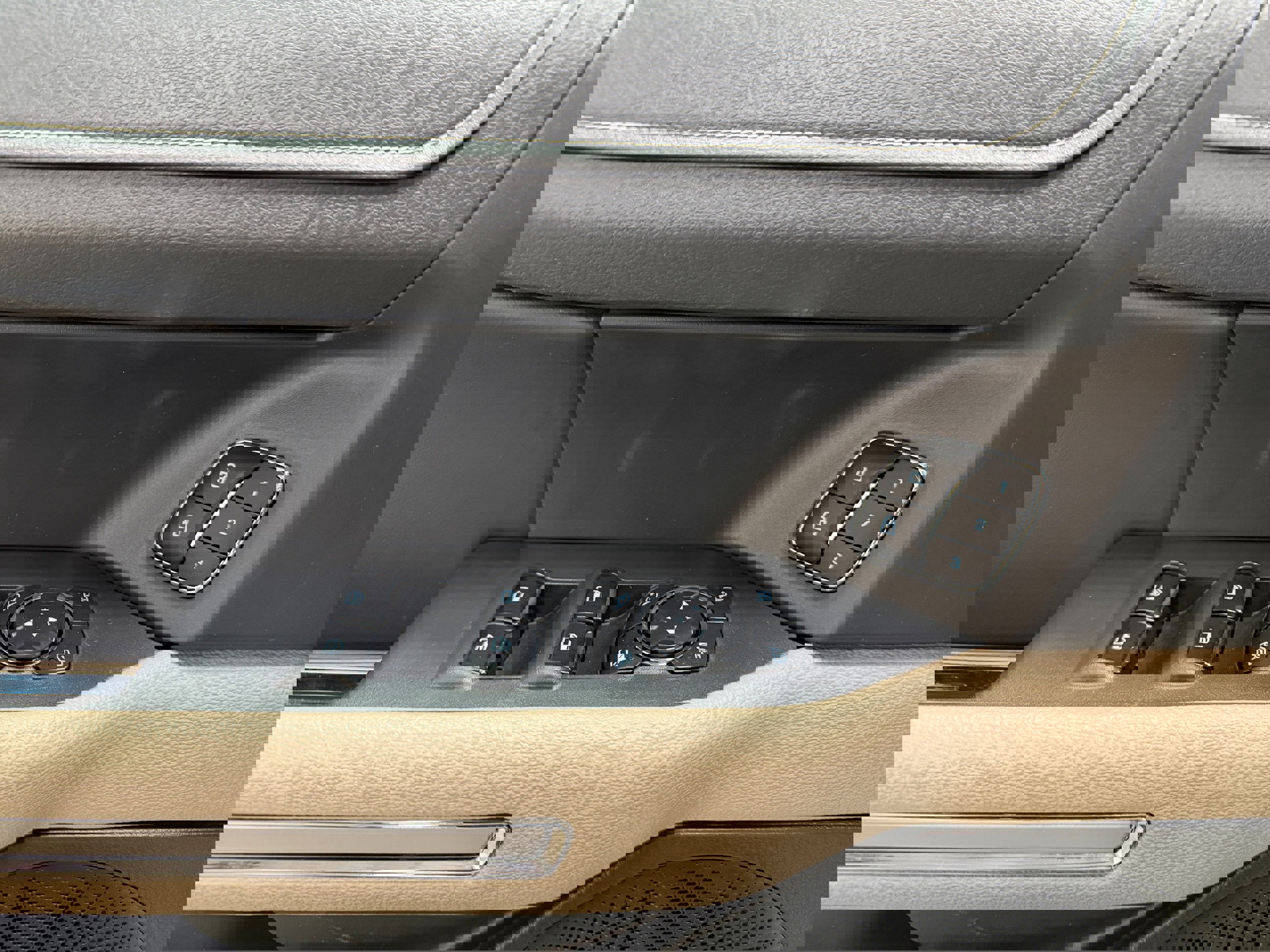 Certified 2024 Ford Expedition Limited image 12