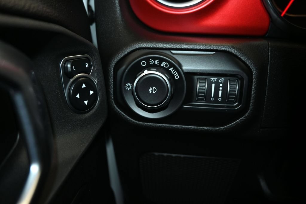 Used 2020 Jeep Wrangler Unlimited Rubicon AWD/4WD image 18