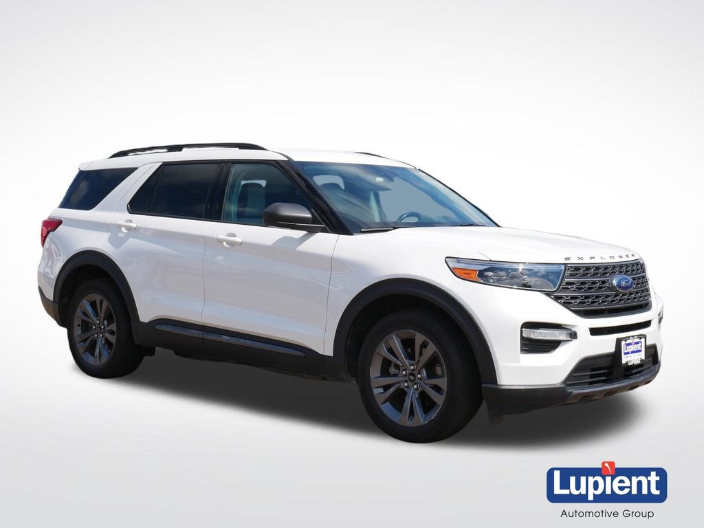 Certified 2021 Ford Explorer XLT w/ Equipment Group 202A AWD/4WD image 1