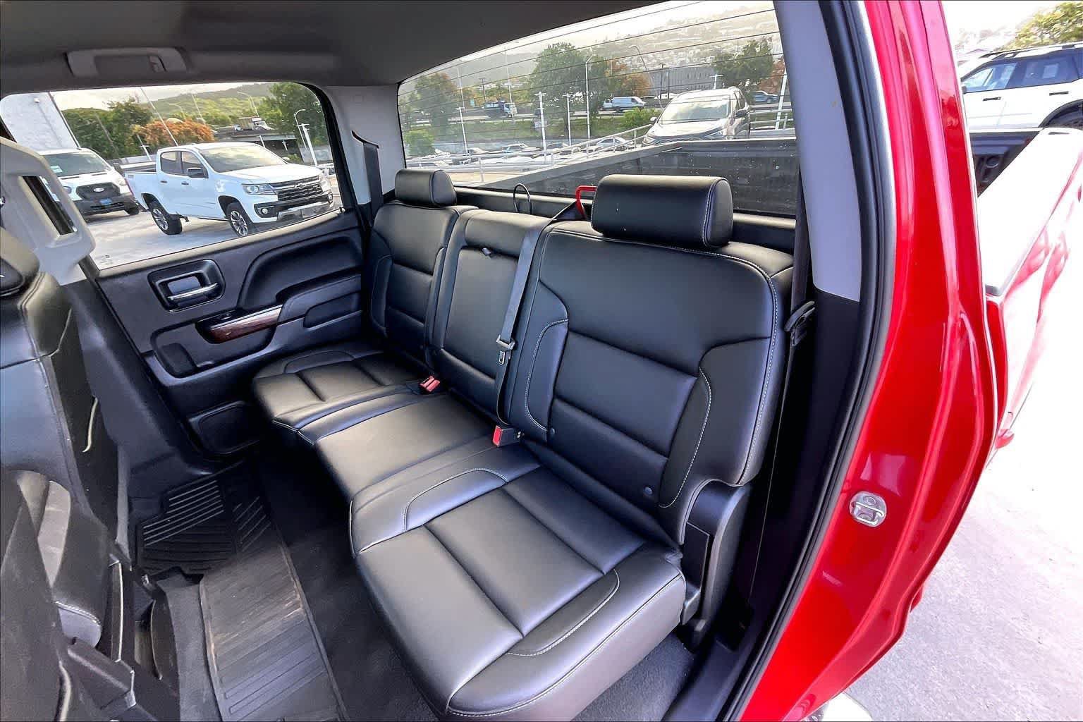 Used 2018 GMC Sierra 1500 SLT w/ SLT Premium Package AWD/4WD image 29