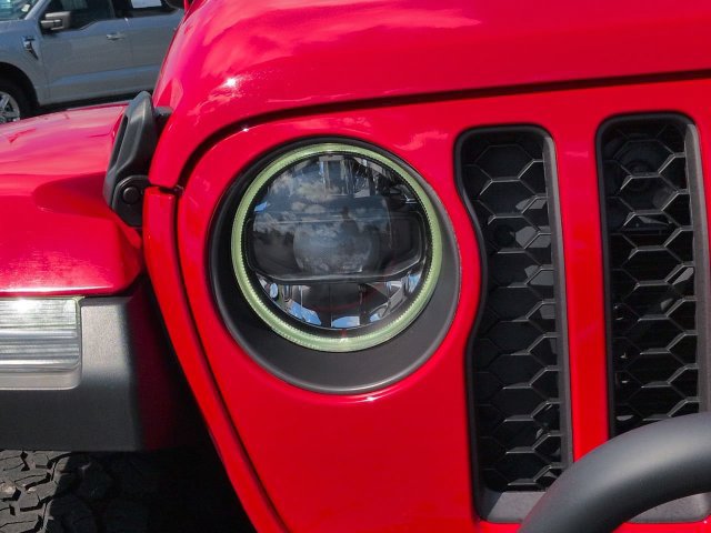 Used 2023 Jeep Wrangler Unlimited Rubicon 392 AWD/4WD image 10