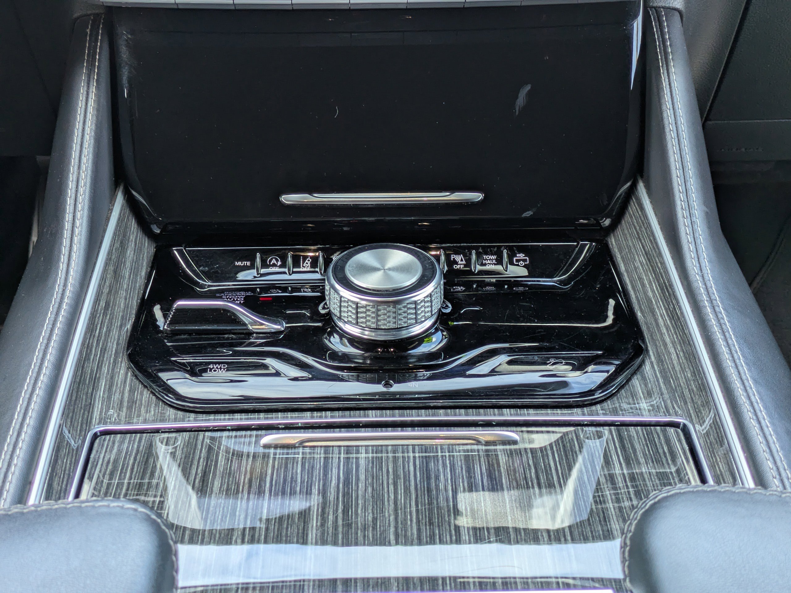 Used 2022 Jeep Wagoneer Series III w/ Convenience Group I AWD/4WD image 21