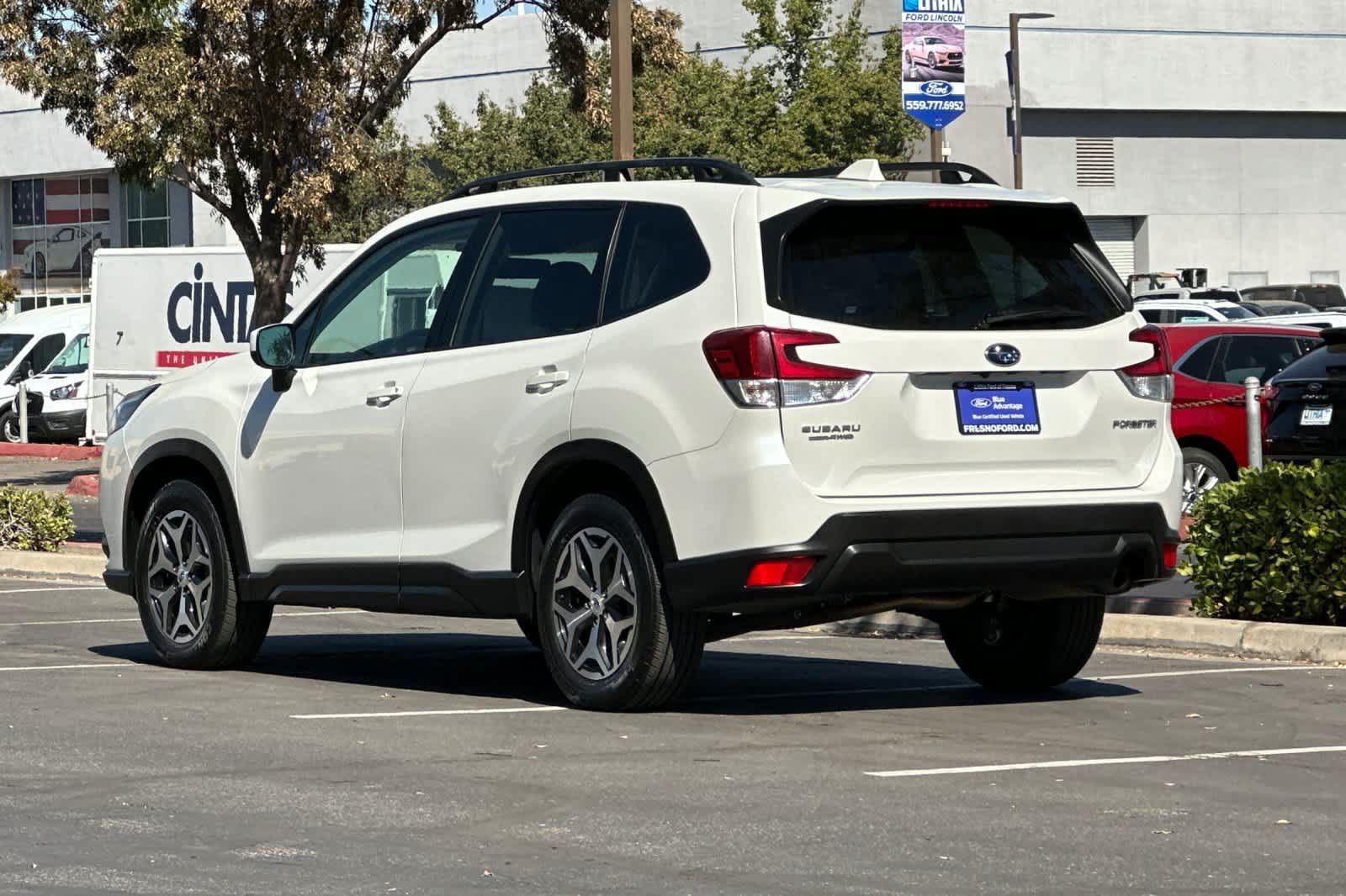 Used 2022 Subaru Forester Premium AWD/4WD image 7