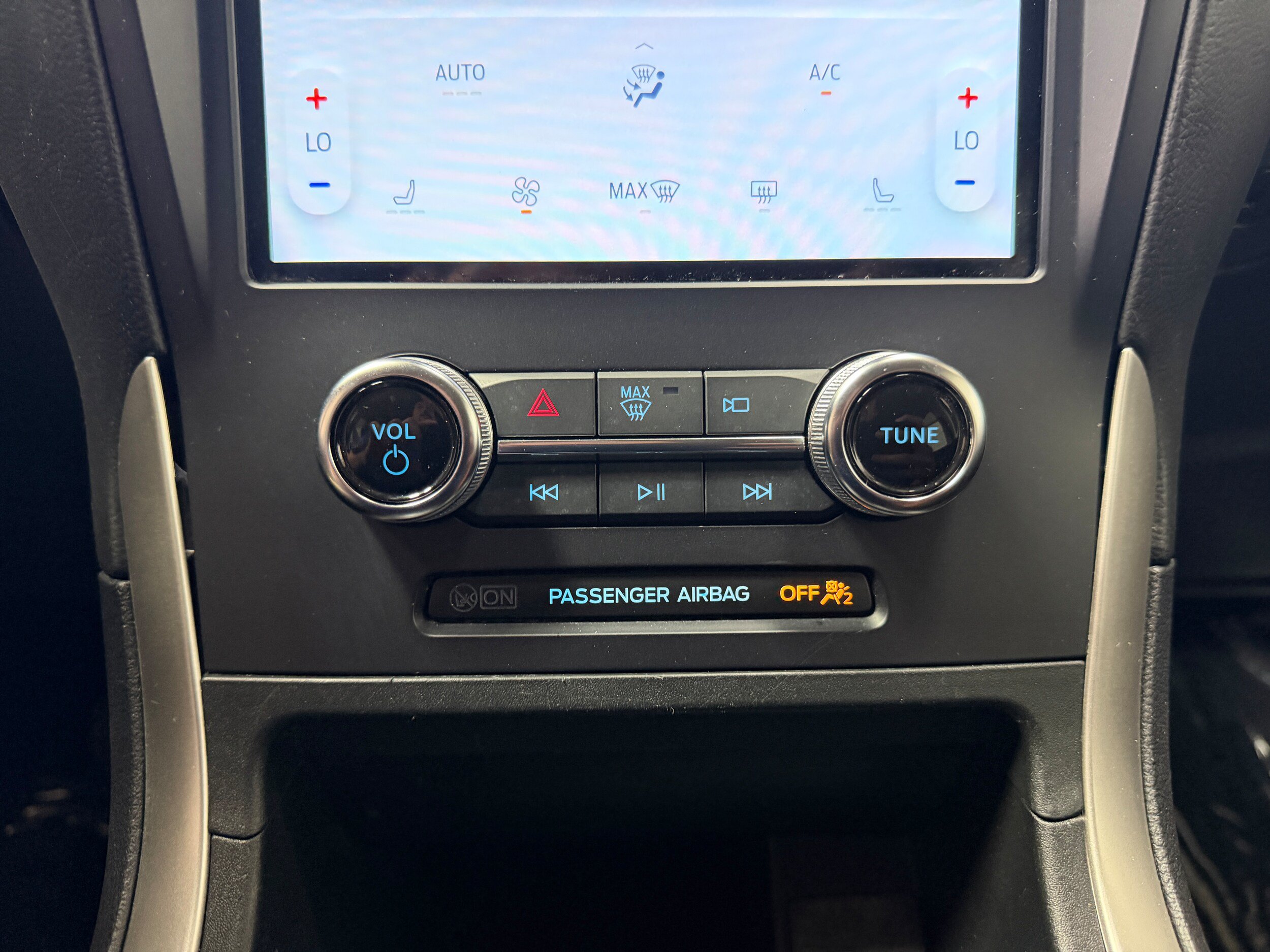 Certified 2024 Ford Edge SEL AWD/4WD image 23