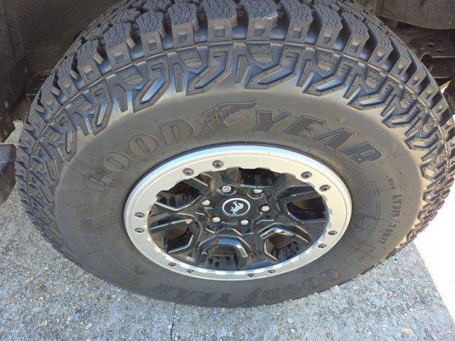 Certified 2022 Ford Bronco Big Bend w/ Sasquatch Package AWD/4WD image 18