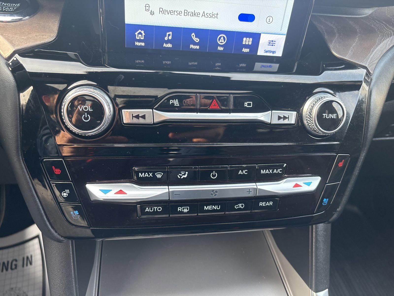 Certified 2022 Ford Explorer Platinum w/ Equipment Group 601A image 22