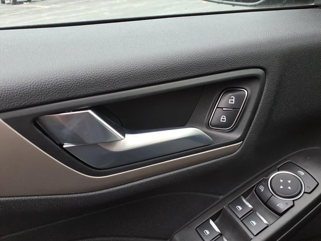 Certified 2022 Ford Escape SEL image 16