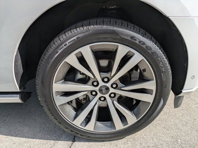 Certified 2021 Ford Expedition Max Platinum image 11