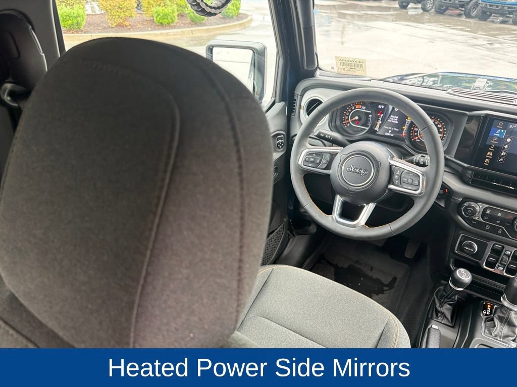 Used 2025 Jeep Wrangler Unlimited Sahara AWD/4WD image 15