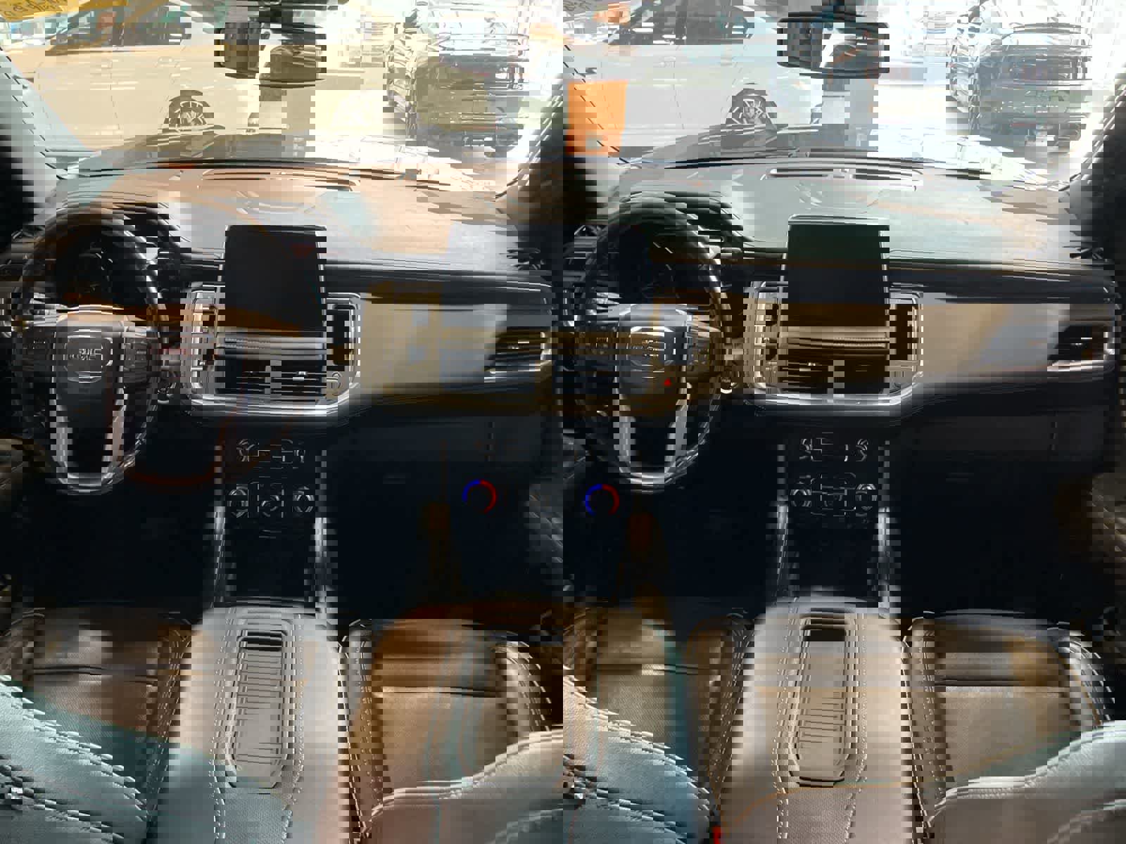 Used 2021 GMC Yukon XL SLT image 24