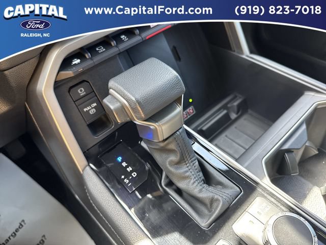 Used 2025 Toyota Tundra Limited AWD/4WD image 31