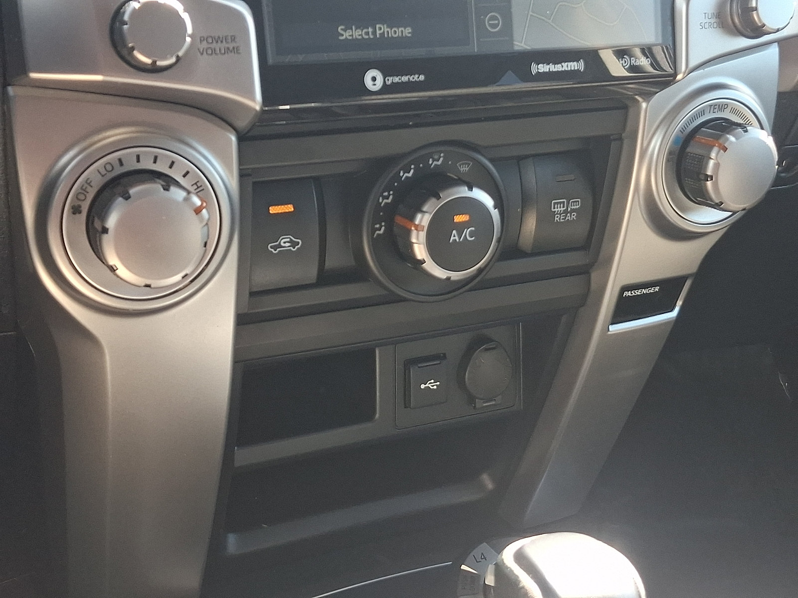 Used 2020 Toyota 4Runner SR5 w/ Wilderness Package AWD/4WD image 16