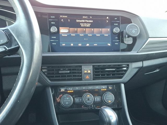 Used 2019 Volkswagen Jetta SEL w/ Cold Weather Package image 24