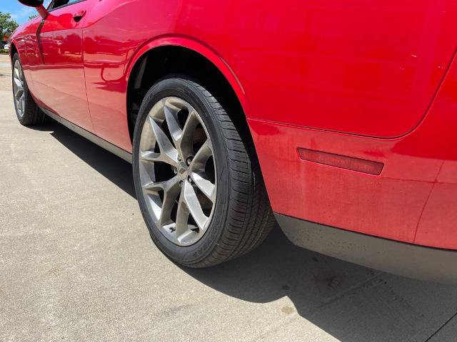 Used 2022 Dodge Challenger SXT w/ Plus Package RWD image 18