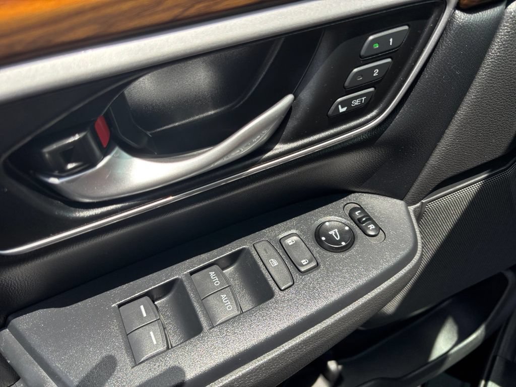 Used 2017 Honda CR-V EX-L image 16