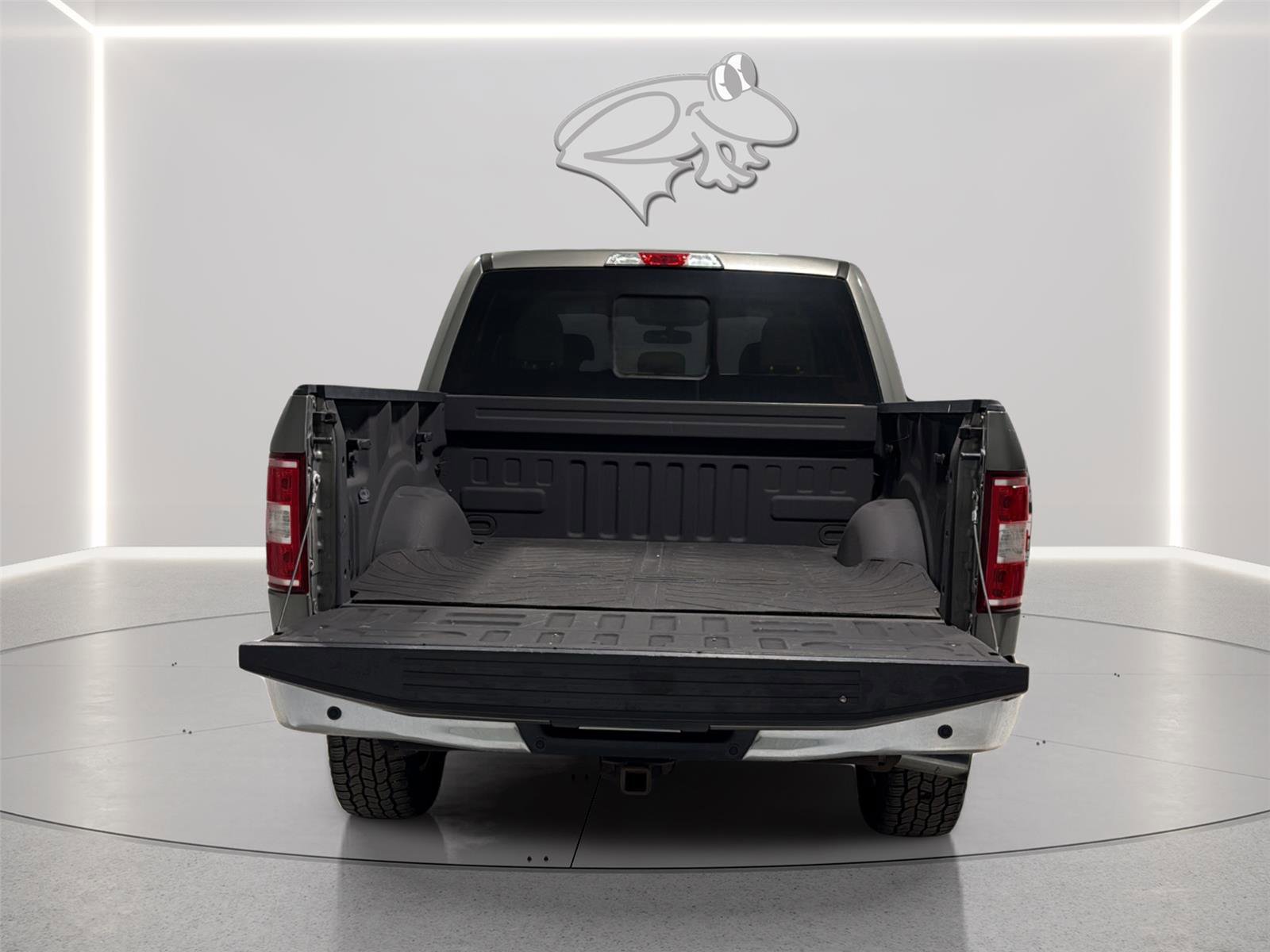 Certified 2019 Ford F150 XLT w/ Equipment Group 302A Luxury AWD/4WD image 10