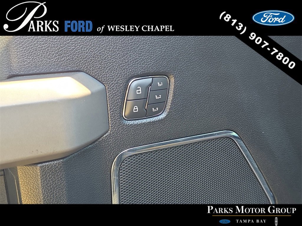 Certified 2021 Ford F250 Platinum w/ FX4 Off-Road Package image 18