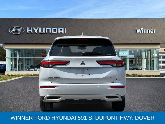 Used 2022 Mitsubishi Outlander SE AWD/4WD image 3