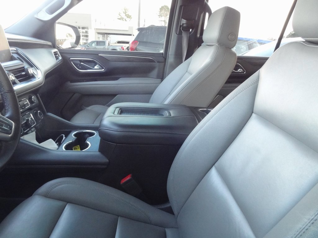 Used 2023 Chevrolet Tahoe LT image 3