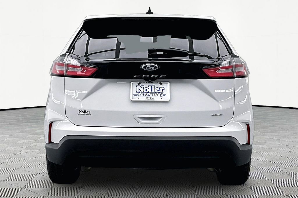 Certified 2022 Ford Edge SE w/ Cargo Accessory Package AWD/4WD image 4