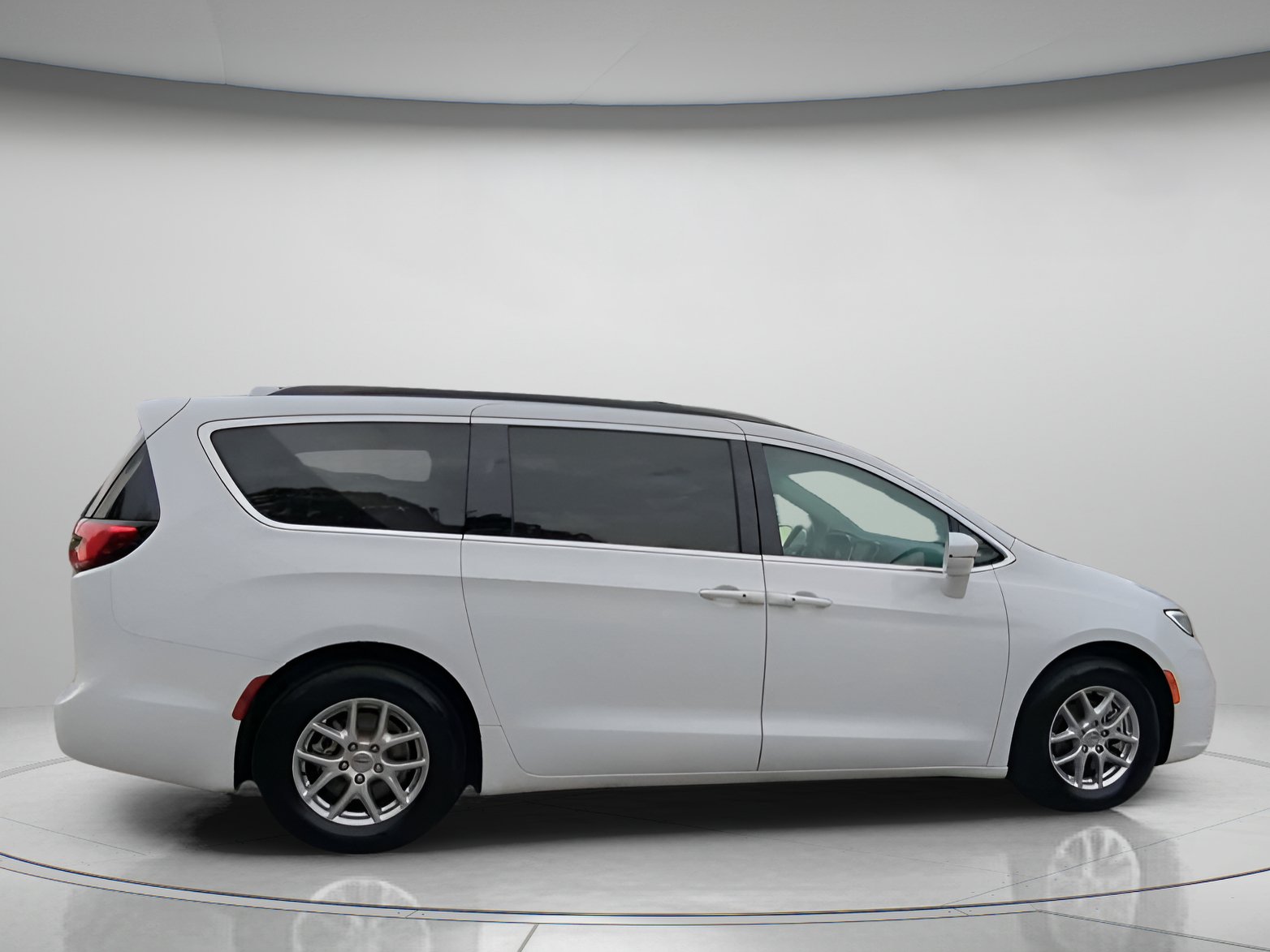 Used 2022 Chrysler Pacifica Touring-L FWD image 31