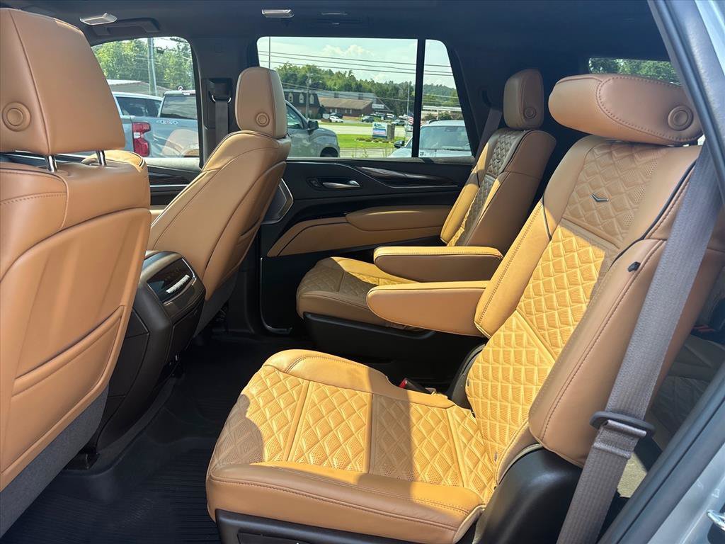 Used 2024 Cadillac Escalade Sport w/ LPO, ONYX Package AWD/4WD image 15