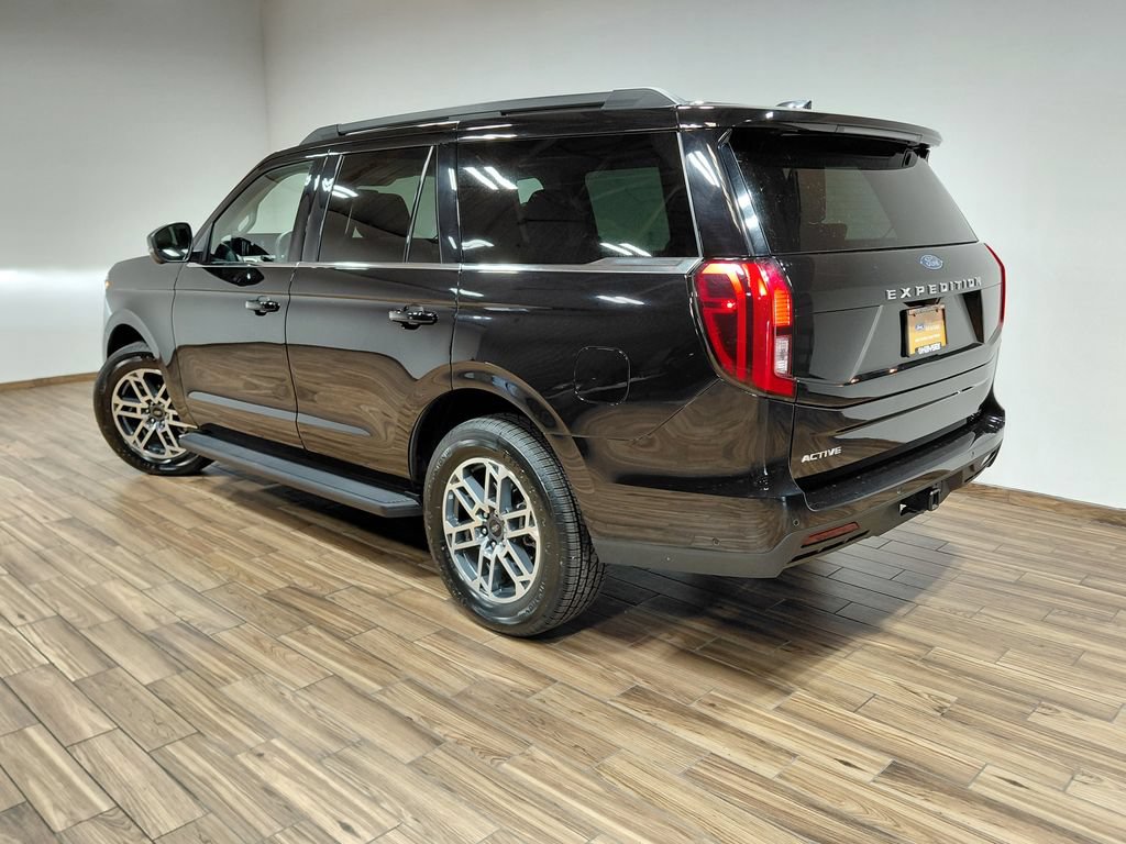 Certified 2025 Ford Expedition Active AWD/4WD image 23