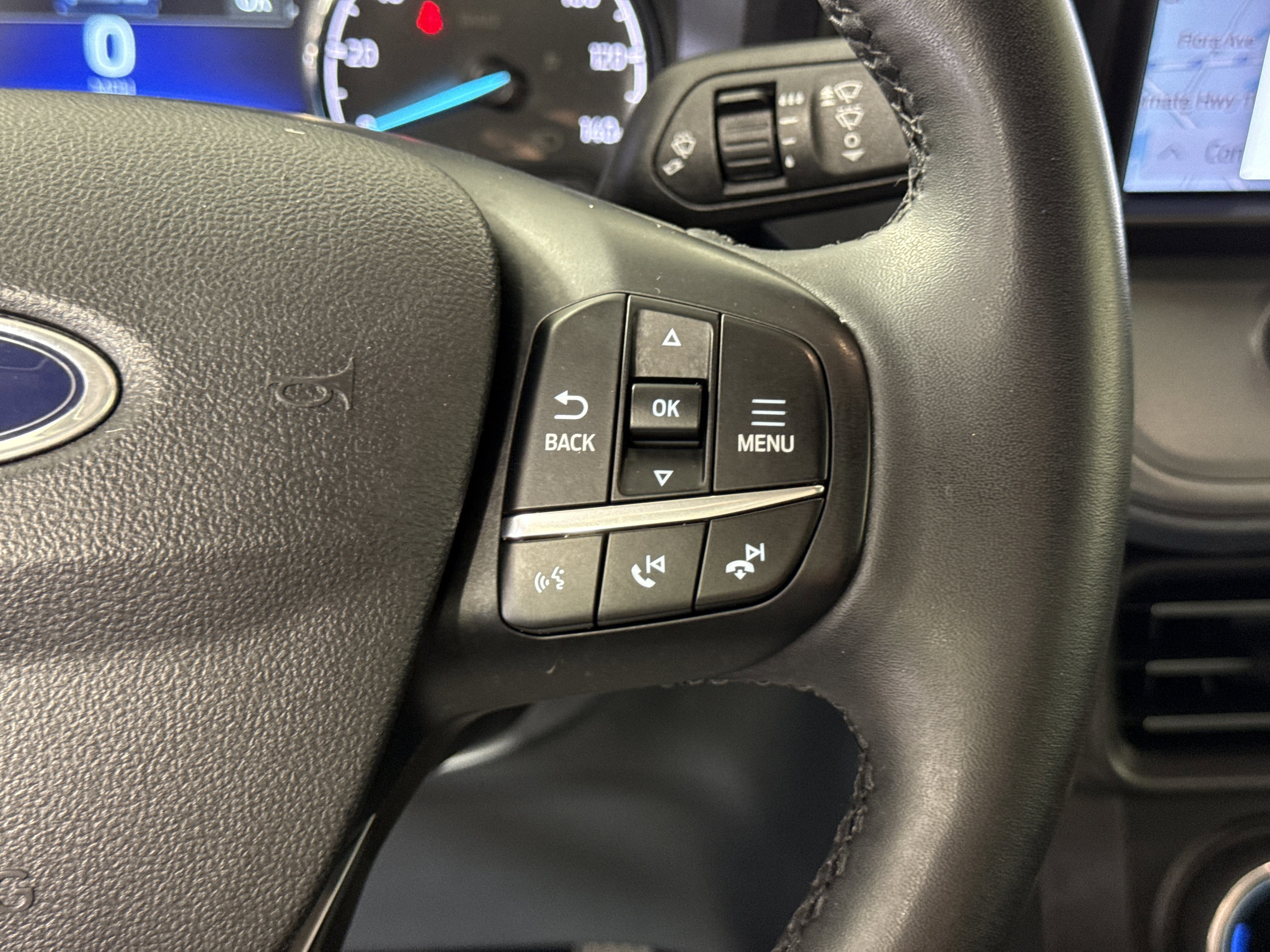 Certified 2024 Ford Maverick Lariat w/ Black Appearance Package image 26