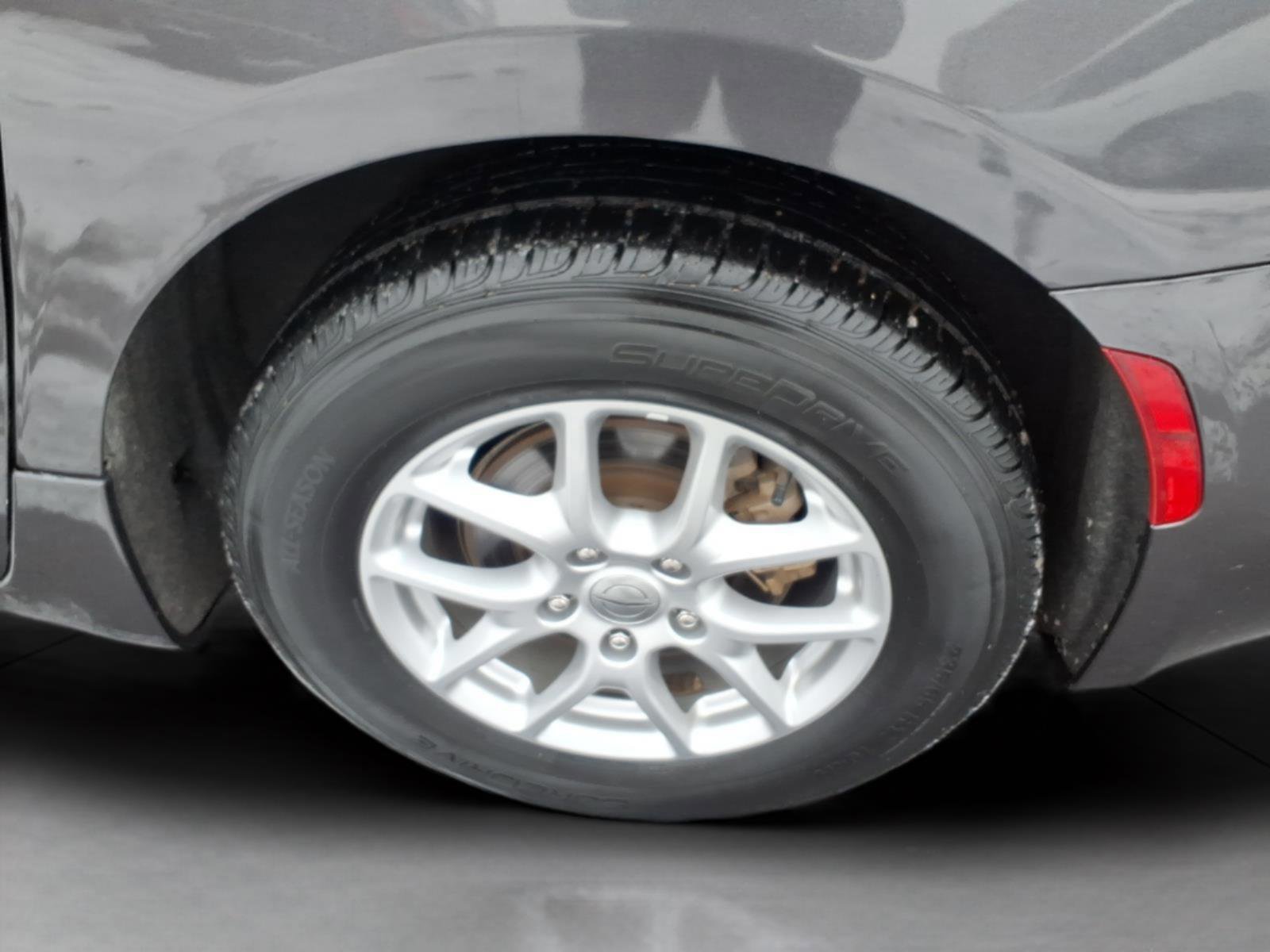 Used 2023 Chrysler Voyager LX image 8