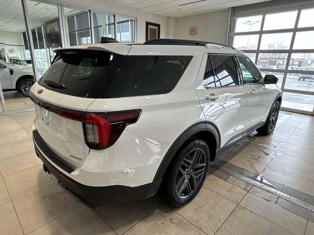 Certified 2025 Ford Explorer ST-Line w/ ST-Line Street Pack image 5