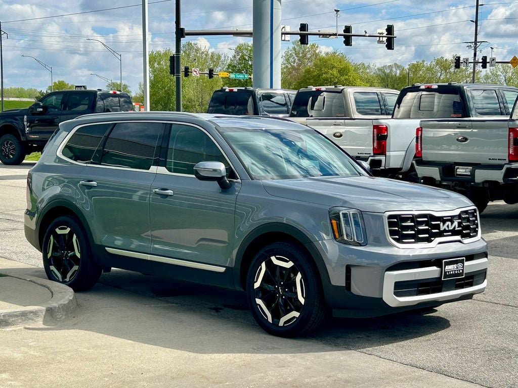 Used 2025 Kia Telluride S AWD/4WD image 7