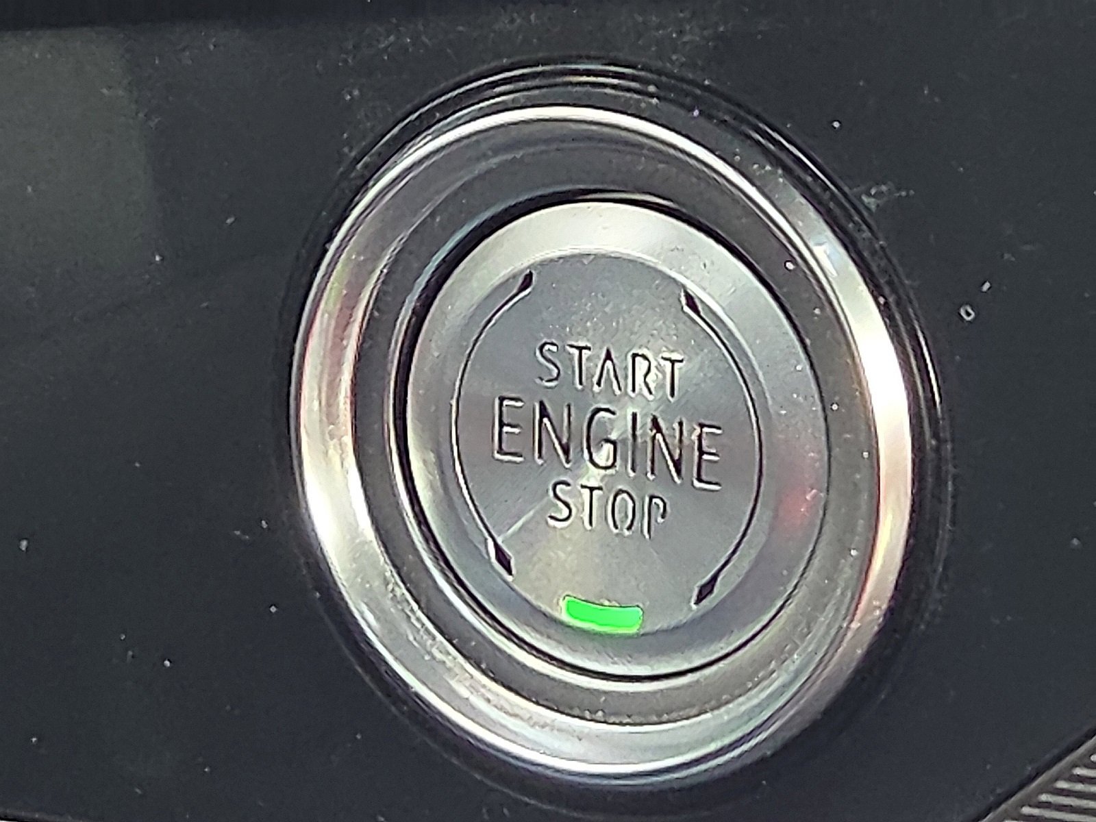 Used 2024 Chevrolet Corvette Stingray Preferred Cpe w/ 2LT image 19