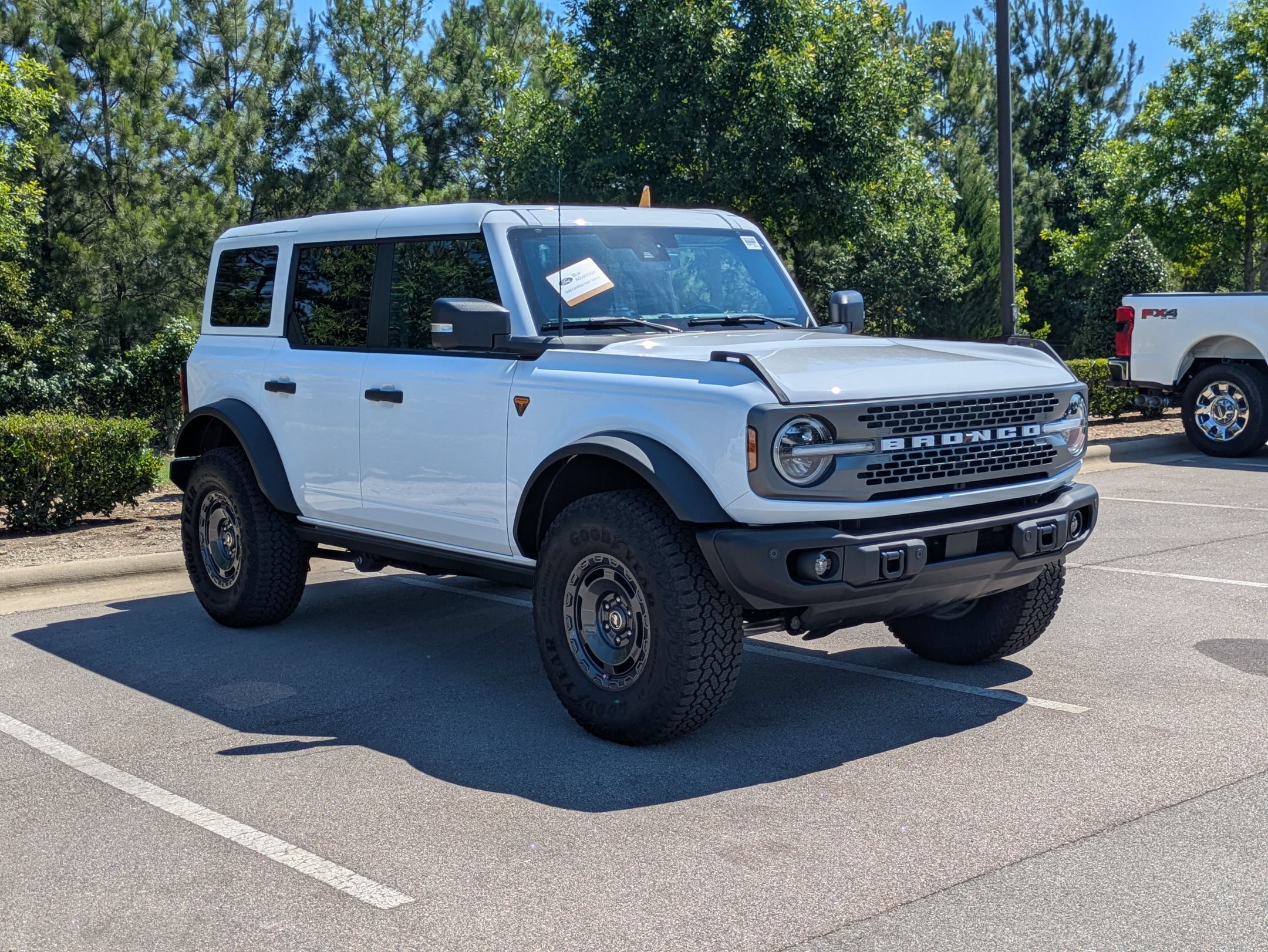 Certified 2025 Ford Bronco Badlands AWD/4WD image 1