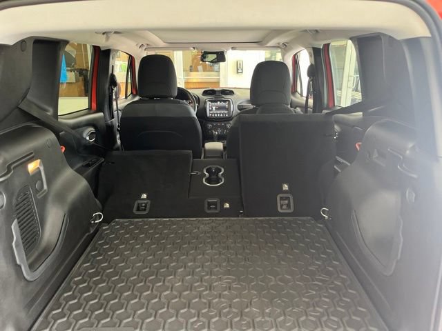 Used 2018 Jeep Renegade Trailhawk w/ UConnect 8.4 Nav Group AWD/4WD image 20