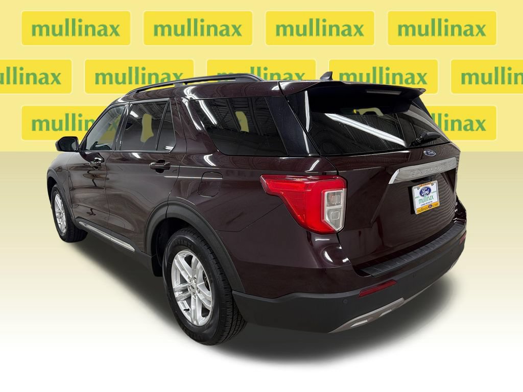 Certified 2023 Ford Explorer XLT w/ Equipment Group 202A RWD image 10
