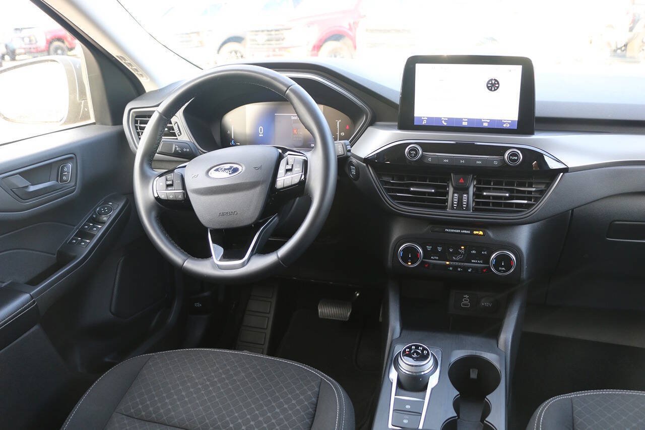 Certified 2024 Ford Escape Active AWD/4WD image 18