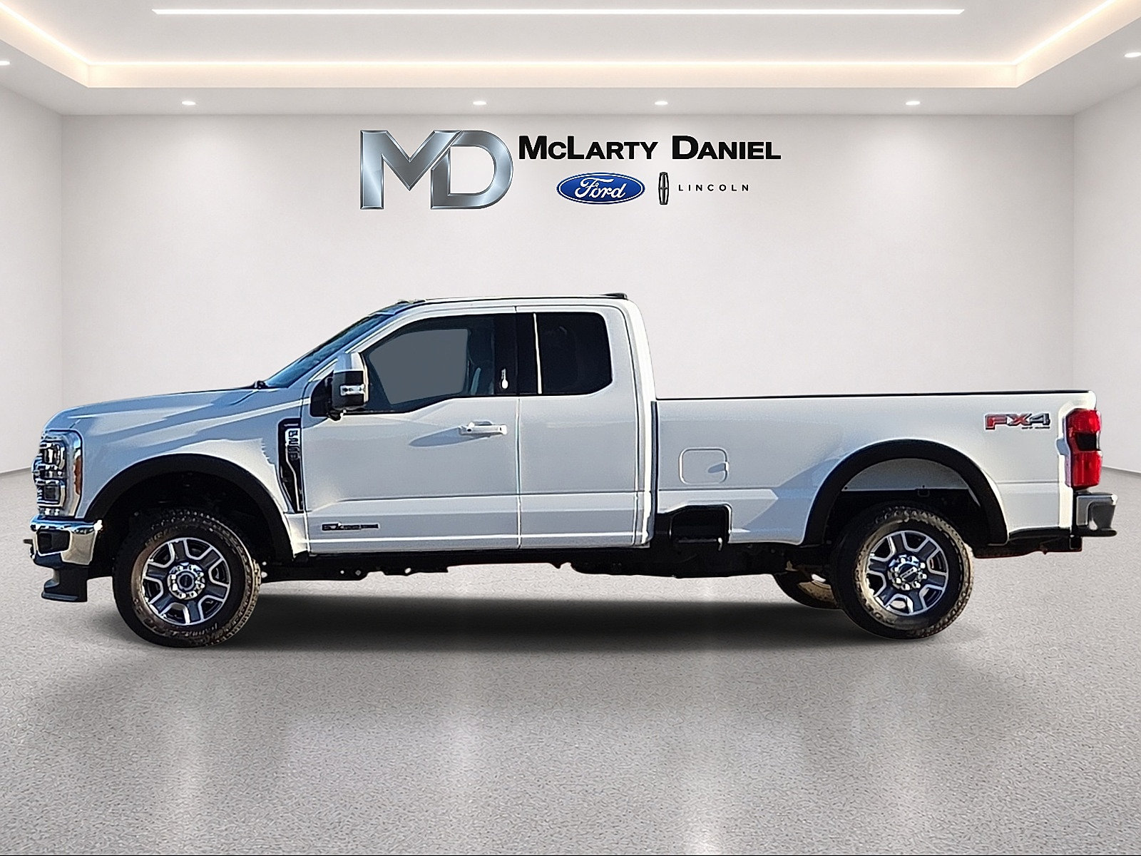 Certified 2023 Ford F250 Lariat w/ FX4 Off-Road Package AWD/4WD image 3