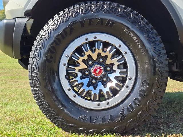 Certified 2026 Ford Bronco Outer Banks w/ Sasquatch Package AWD/4WD image 6