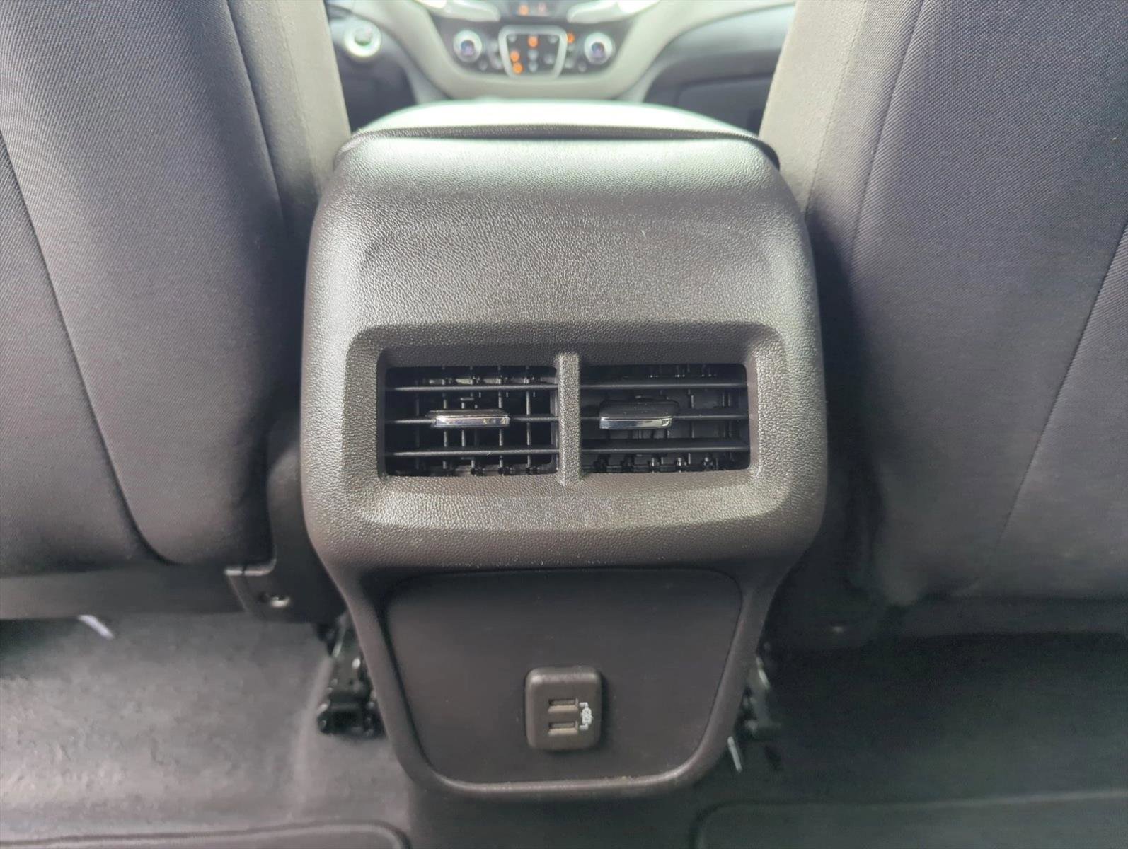 Used 2024 Chevrolet Equinox LT FWD image 18
