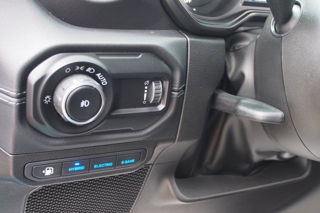 Used 2024 Jeep Wrangler Unlimited Sahara w/ Technology Group image 20