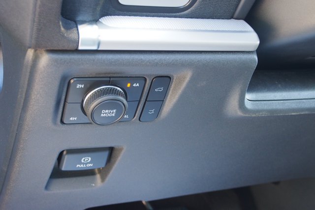 Certified 2025 Ford Expedition Active AWD/4WD image 27