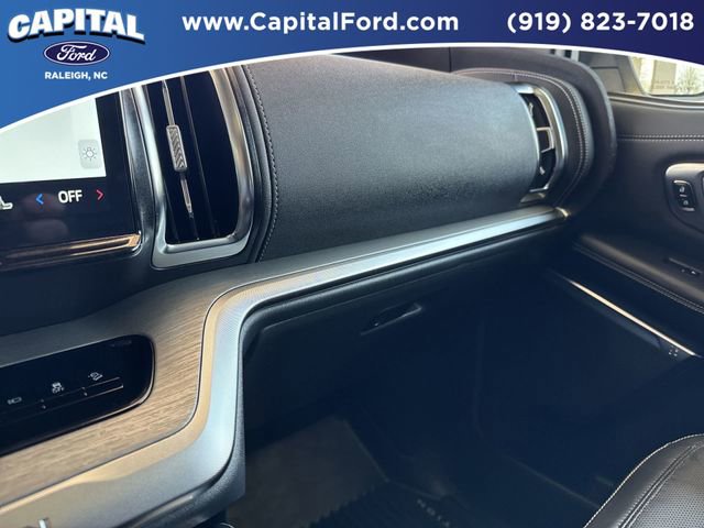 Certified 2025 Ford Expedition Max Platinum w/ Driver's Package image 31