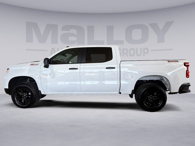 Used 2025 Chevrolet Silverado 1500 Custom Trail Boss AWD/4WD image 2