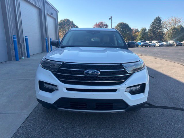 Certified 2024 Ford Explorer XLT w/ Equipment Group 202A AWD/4WD image 3