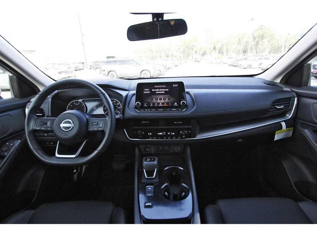 Used 2024 Nissan Rogue SV w/ SV Premium Package FWD image 12