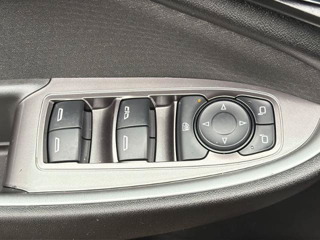 Used 2023 Chevrolet Malibu LT FWD image 17