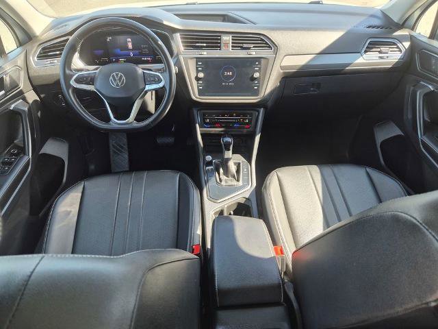 Used 2022 Volkswagen Tiguan SE image 13